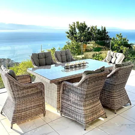 White Pearl Luxury With Pool And Sea View أوباتيا