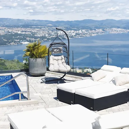 White Pearl Luxury With Pool And Sea View فيلة أوباتيا