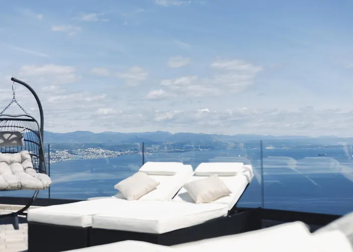 White Pearl Luxury With Pool And Sea View 别墅